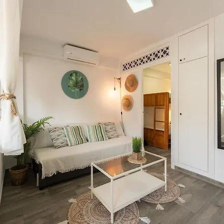 Seafront! Private Terrace - Ac & Wifi